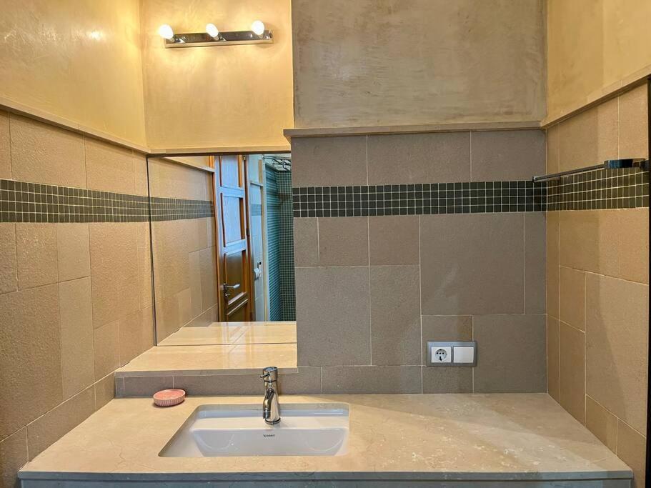 Sierpes-azofaifo Appartement Sevilla